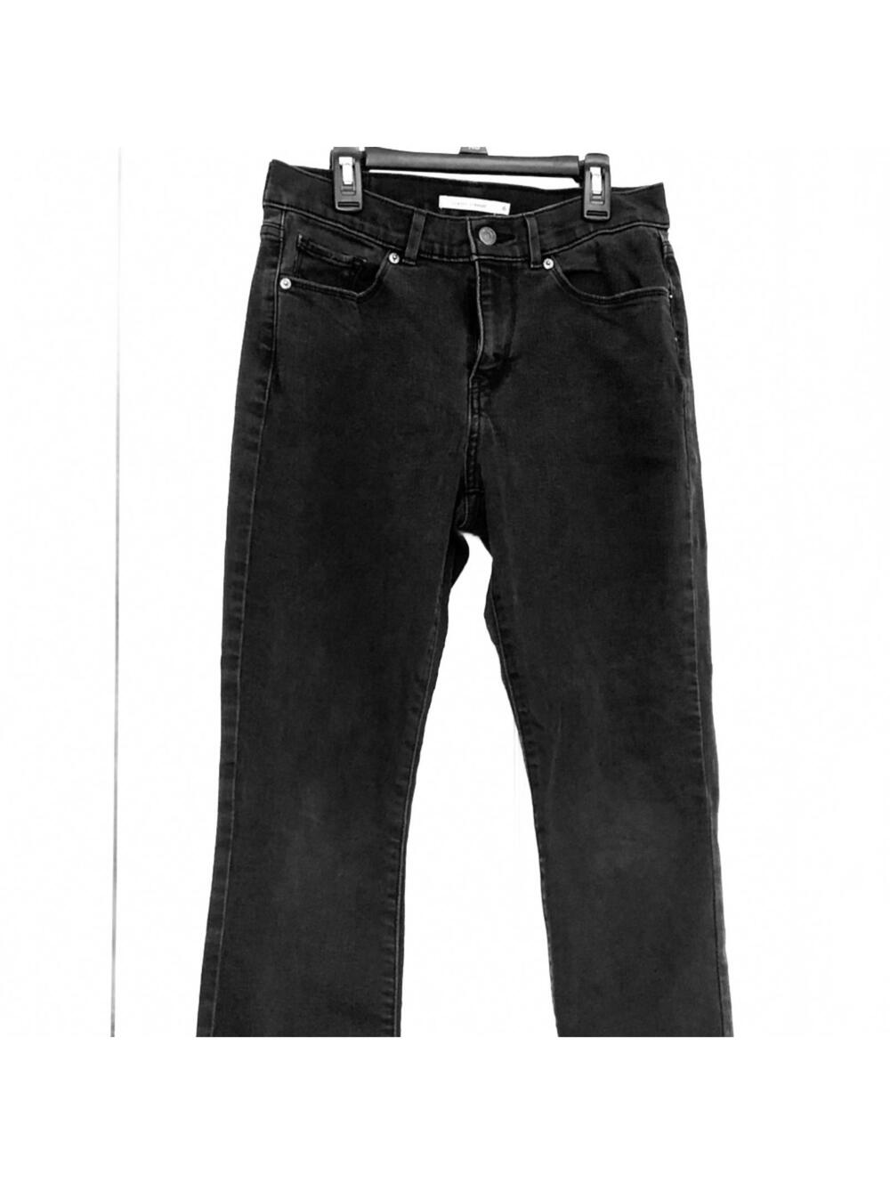Levi’s Women’s Classic Straight Leg Jeans – Timeless Everyday Denim